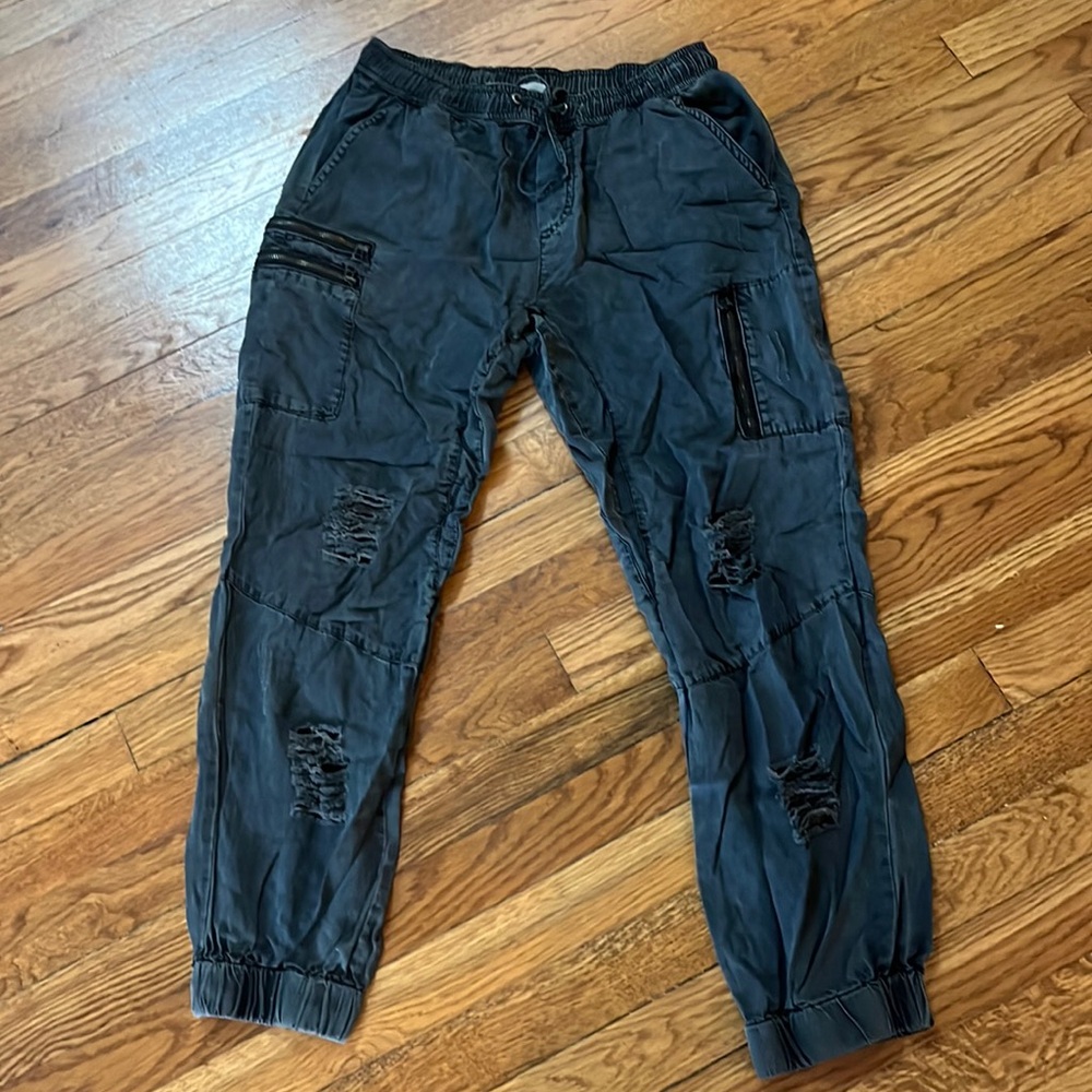 NEVER WORN